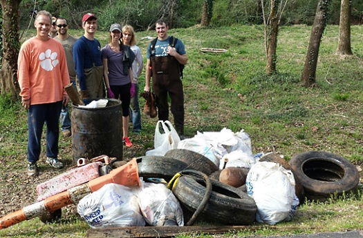 Los días de limpieza y muchas otras actividades organizadas por 'Friends of the Reedy River' han marcado una profunda diferencia en la vida del Río y la comunidad que lo rodea.