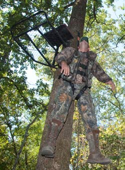 How To Hang A Hang On Style Treestand Safely Part 1 The Steps Hss Lifeline Youtube