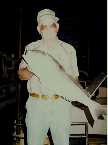 Angler - O. Cockerham with record Blueline Tilefish